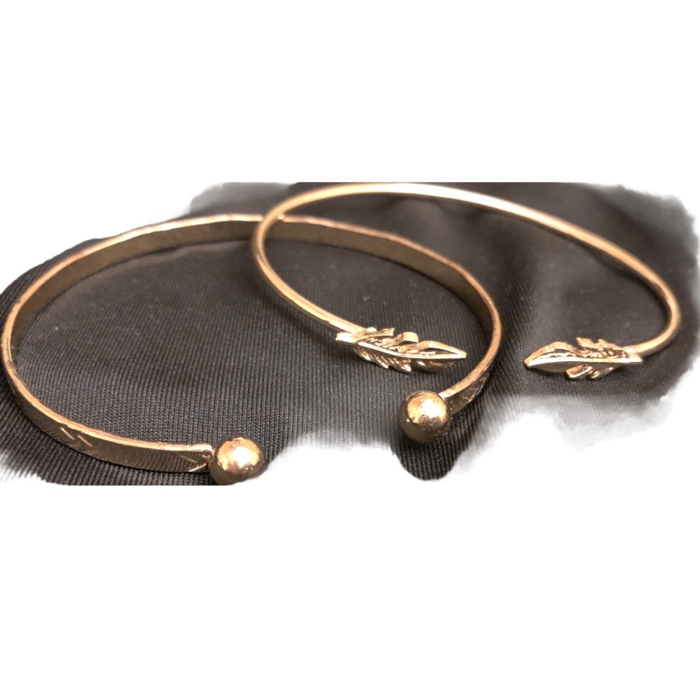 Gold stackable cuff bangle bracelets - Picture 3 of 3